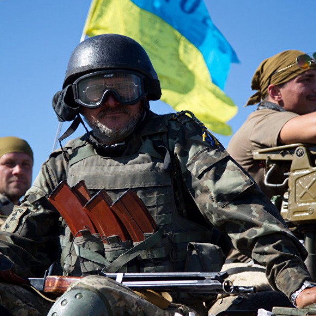 Порошенко похвалил украинских военных за "дерзкие действия"