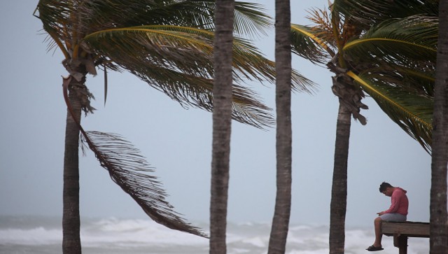 На юге США объявили режим ЧП из-за приближения шторма "Нэйт"