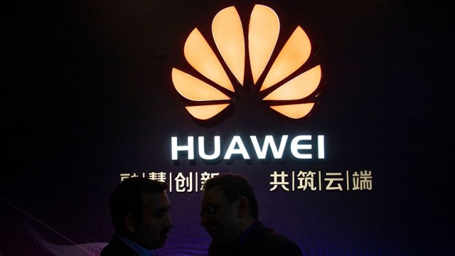МИД Китая оценил слова основателя Huawei, выступившего против мер к Apple