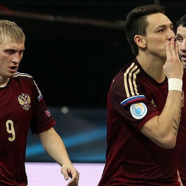 Сборная России по мини-футболу упустила победу в стартовом матче чемпионата Европы