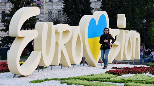 Украинский певец решил выступить за другую страну на "Евровидении-2018"