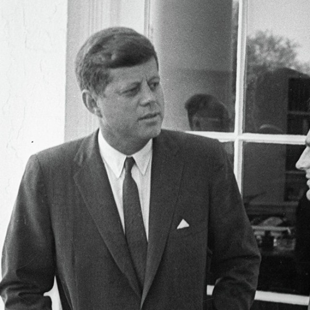 США опубликуют часть документов по убийству Кеннеди