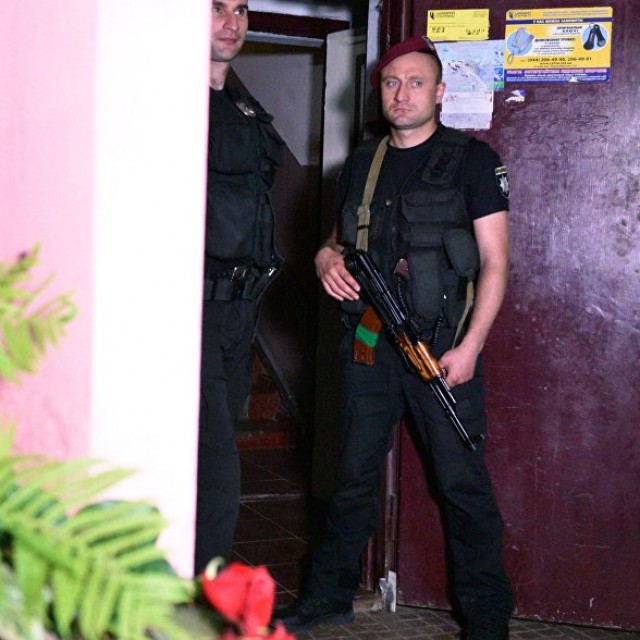 Убили у дверей квартиры: в Киеве застрелили журналиста Аркадия Бабченко