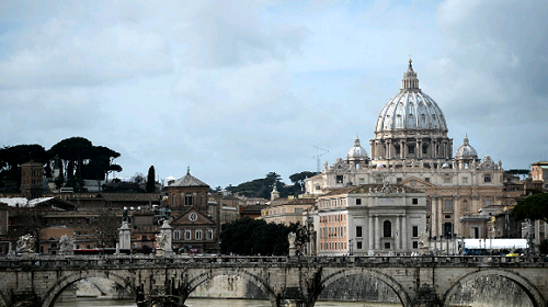 В Ватикане увидели угрозу человечеству в клонировании приматов
