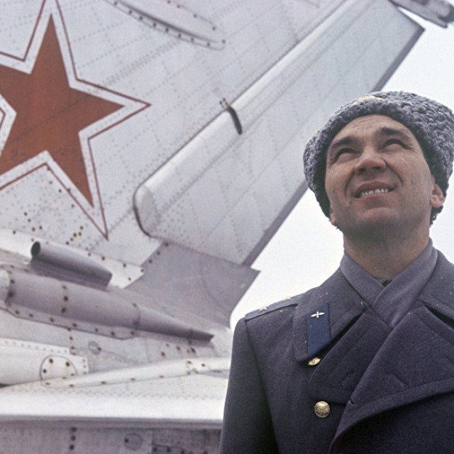 В Москве похоронят знаменитого летчика-испытателя Георгия Мосолова