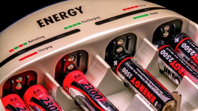 Американские инженеры создают "батареи из белков" - Вести.Наука