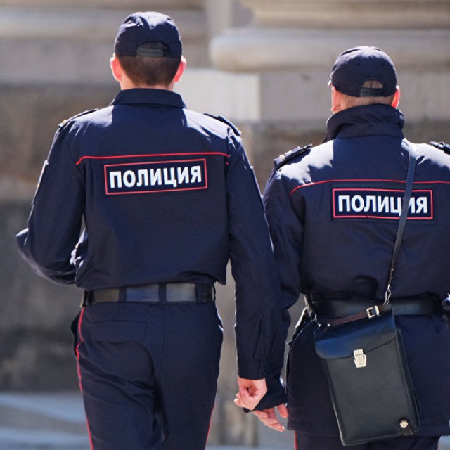 На юге Москвы эвакуировали школу из-за сообщения о "минировании"