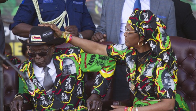 СМИ: первая леди Зимбабве подала иск против ювелира, не отдавшего ей кольцо