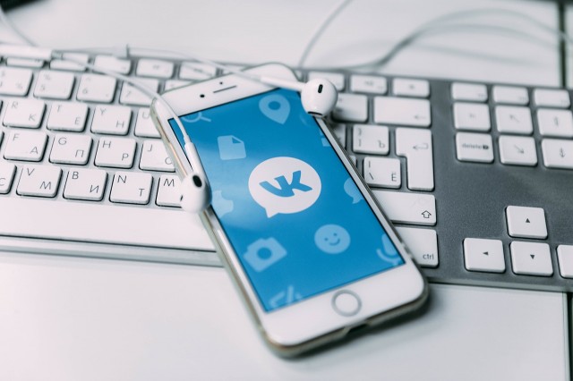 Как скачать и установить приложение ВКонтакте на телефон?