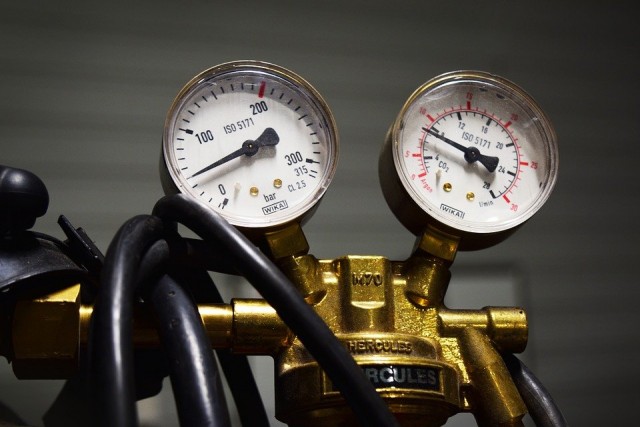 Стоит ли самостоятельно ремонтировать газовое оборудование?