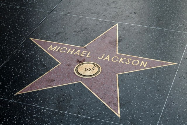 Майкл Джексон: Жизнь поп-иконы (Фильм, 2011)